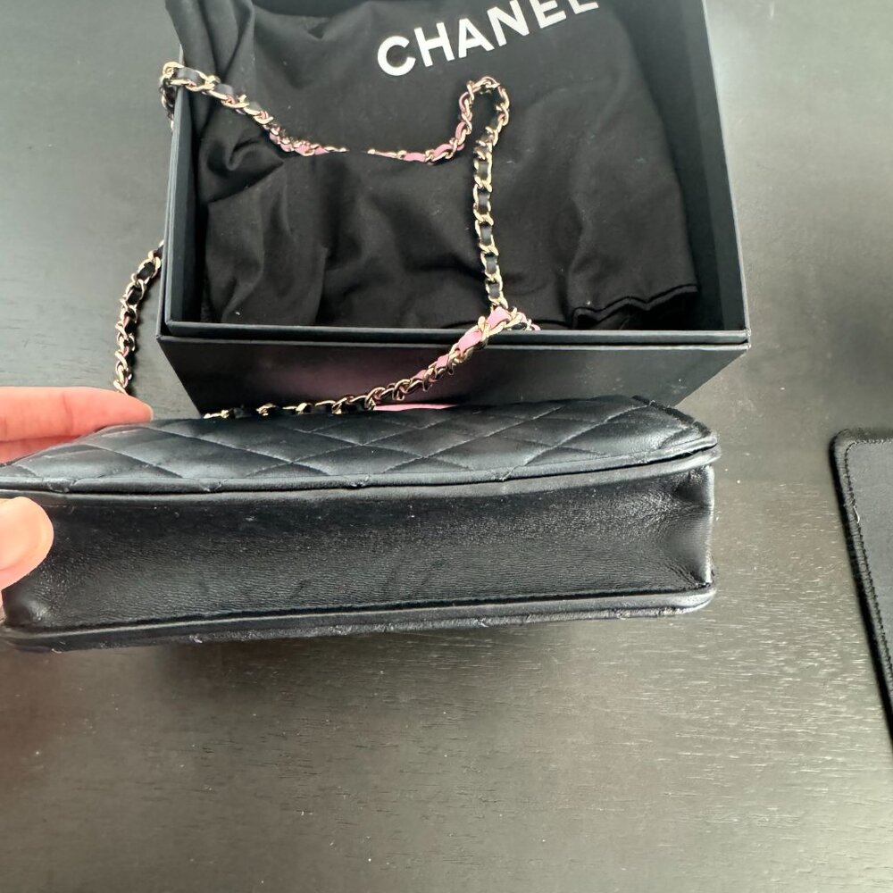 Chanel Clutch with Chain - Picture 6 of 9